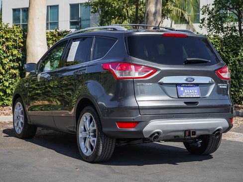 Used 2016 Ford Escape Titanium FWD image 4