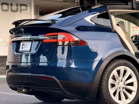 Used 2017 Tesla Model X 100D AWD/4WD image 9