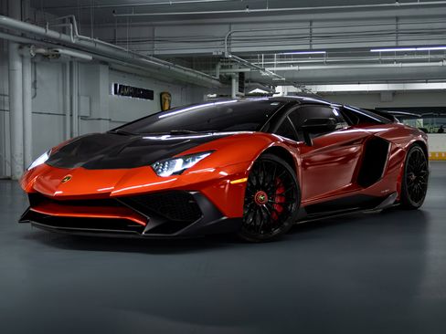 Used 2016 Lamborghini Aventador LP 750-4 Superveloce AWD/4WD image 2
