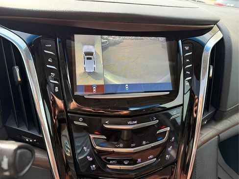 Used 2018 Cadillac Escalade Premium Luxury w/ LPO, Radiant Package image 31