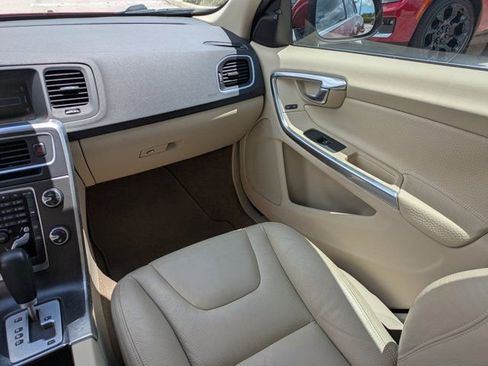 Used 2012 Volvo S60 T5 FWD image 16