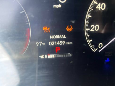 Used 2025 Honda HR-V LX image 4
