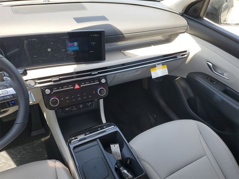 Used 2025 Hyundai Tucson SEL image 13