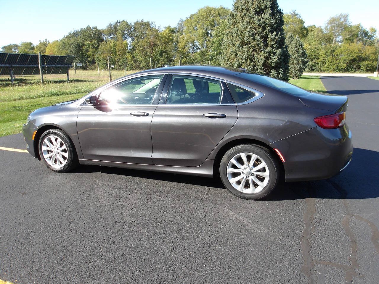 Used 2015 Chrysler 200 C FWD image 11