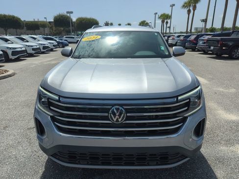 Used 2024 Volkswagen Atlas SE FWD image 15