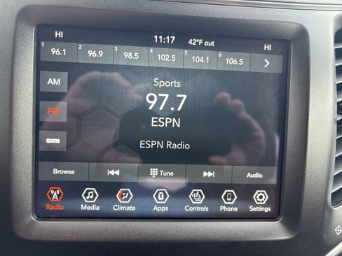 Used 2022 Jeep Cherokee Trailhawk w/ Comfort/Convenience Group image 28