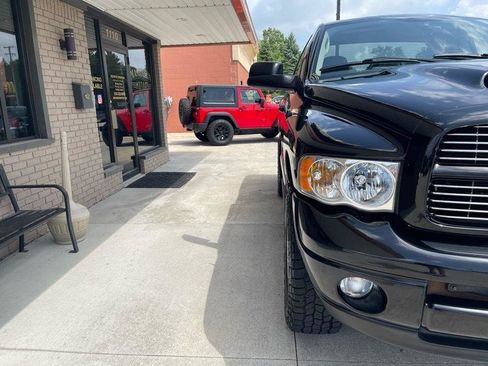 Used 2004 Dodge Ram 1500 Truck SLT w/ Sport Appearance Group AWD/4WD image 6