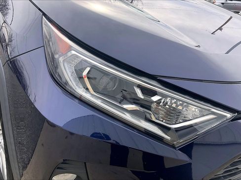 Used 2020 Toyota RAV4 XLE image 33