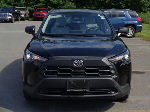 Used 2026 Toyota Corolla Cross L AWD/4WD image 2