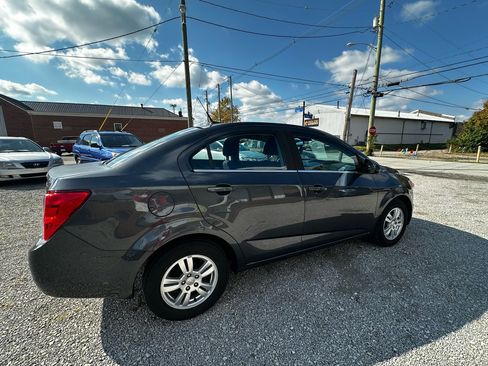 Used 2013 Chevrolet Sonic LT image 4