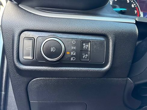 Used 2020 Ford Explorer XLT w/ Equipment Group 202A AWD/4WD image 25