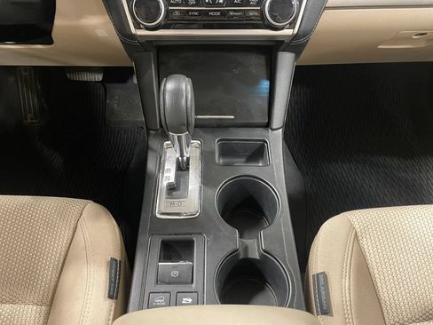 Used 2019 Subaru Outback 2.5i Premium AWD/4WD image 11