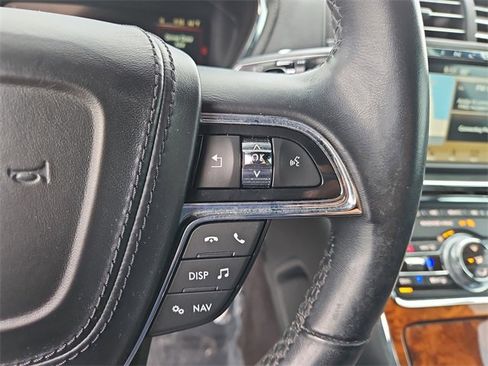 Used 2018 Lincoln Continental Reserve image 22