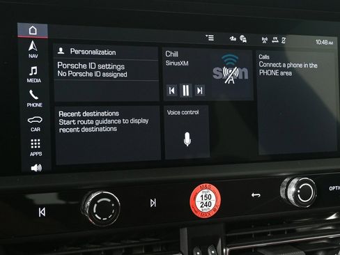 Certified 2025 Porsche Macan image 12