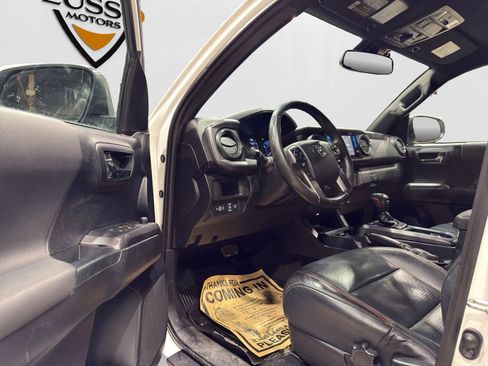 Used 2018 Toyota Tacoma TRD Pro image 9