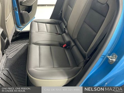 Used 2025 Chevrolet Trax ACTIV w/ Sunroof Package FWD image 28