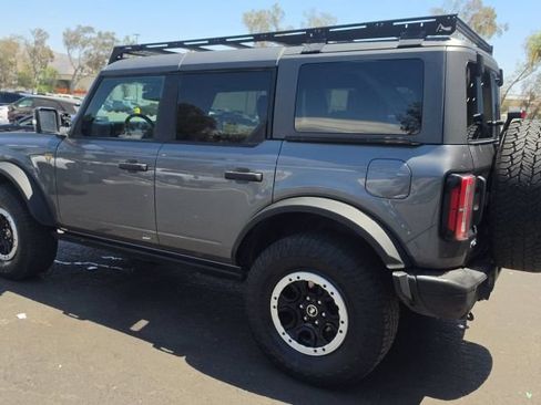 Used 2024 Ford Bronco Badlands AWD/4WD image 3
