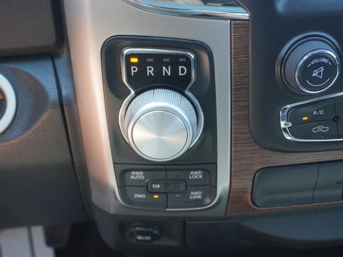 Used 2018 RAM 1500 Laramie w/ Convenience Group AWD/4WD image 15