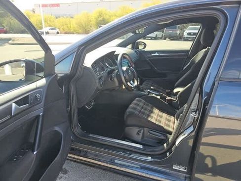 Used 2020 Volkswagen GTI S image 9