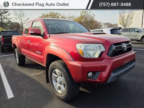 Used 2013 Toyota Tacoma 4x4 Access Cab V6 w/ TRD Sport Pkg image 3