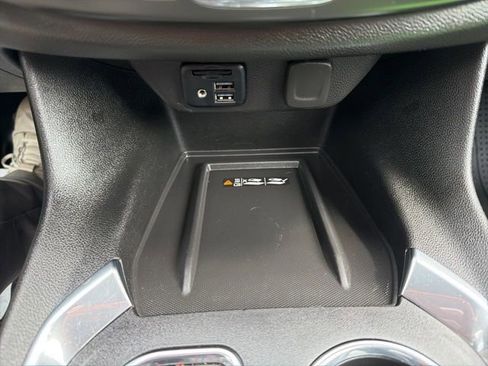 Certified 2023 Chevrolet Traverse RS w/ LPO, Floor Liner Package AWD/4WD image 37