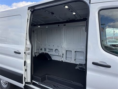New 2026 Ford Transit 250 148 Medium Roof Extended AWD image 11