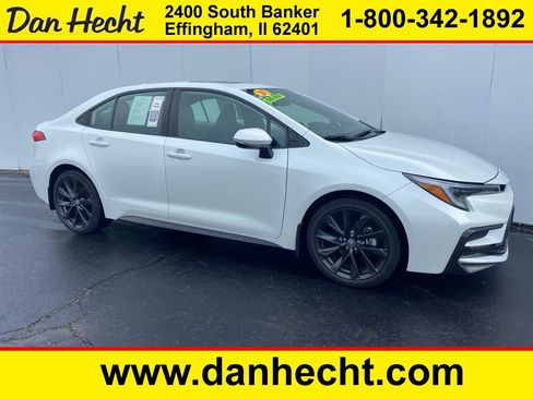 Certified 2024 Toyota Corolla SE w/ SE Premium Package FWD image 1