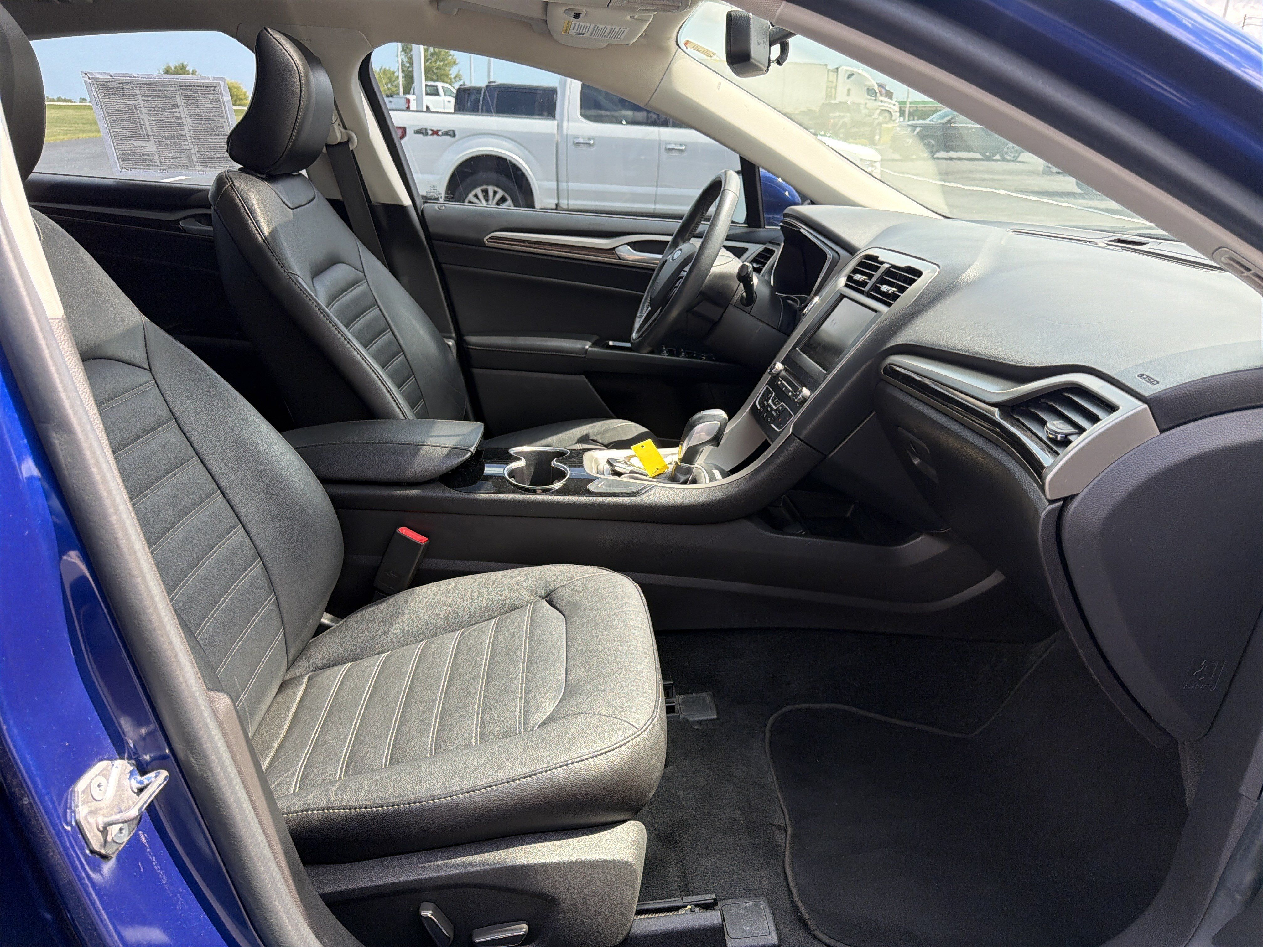 Used 2016 Ford Fusion SE w/ Equipment Group 202A FWD image 44