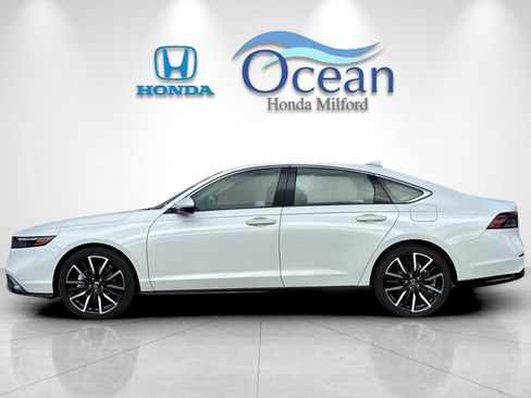 New 2026 Honda Accord Touring image 2