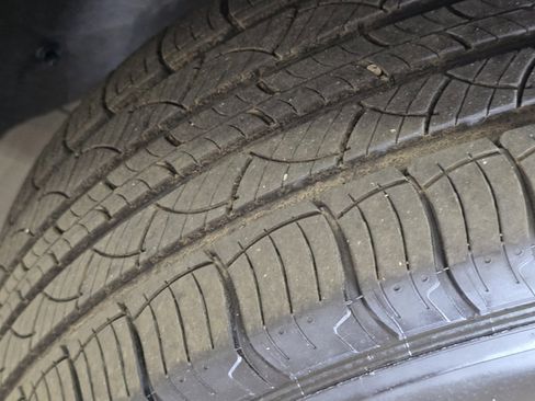 Used 2020 Lincoln Nautilus Reserve image 11