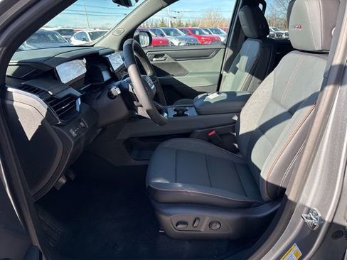 New 2026 GMC Acadia AT4 w/ Luxury Package image 13