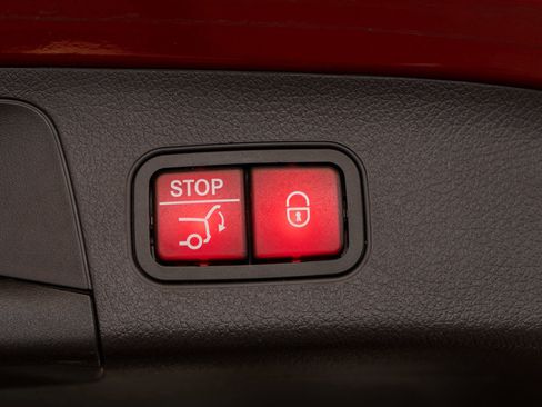 Used 2021 Mercedes-Benz GLA 250 4MATIC image 35