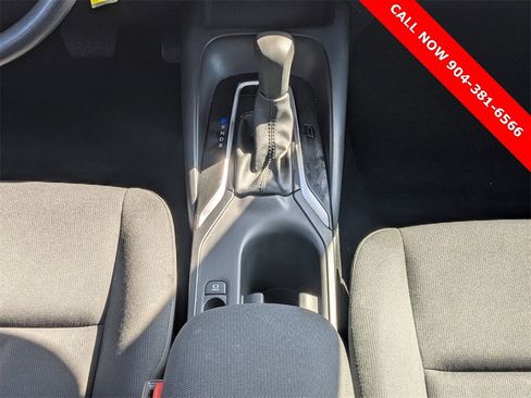 Used 2025 Toyota Corolla LE image 19