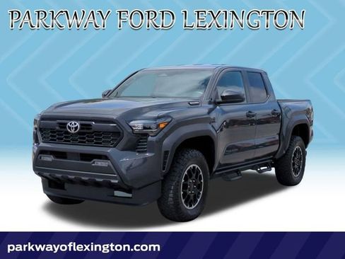 Used 2025 Toyota Tacoma TRD Off-Road AWD/4WD image 1
