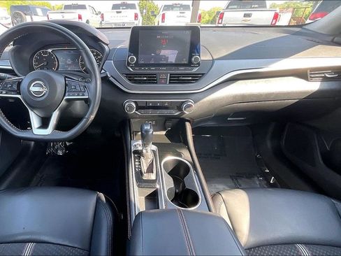 Used 2023 Nissan Altima 2.5 SR FWD image 9