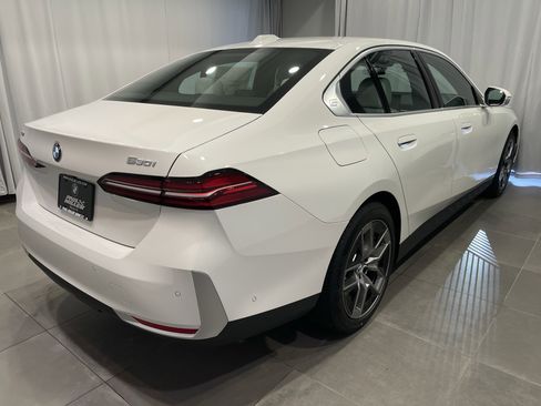 New 2026 BMW 530i xDrive AWD/4WD image 6