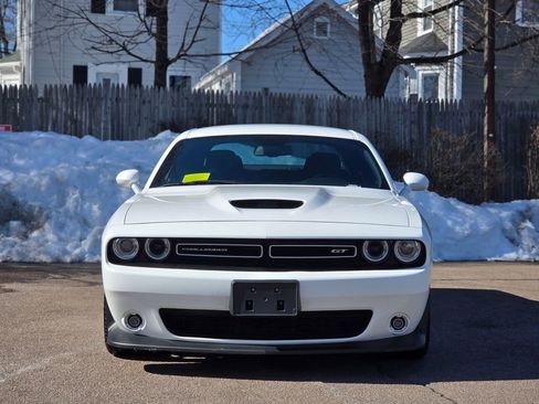 Used 2022 Dodge Challenger GT image 9