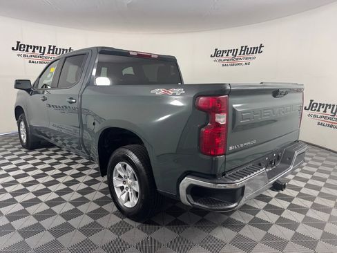Used 2025 Chevrolet Silverado 1500 LT AWD/4WD image 9