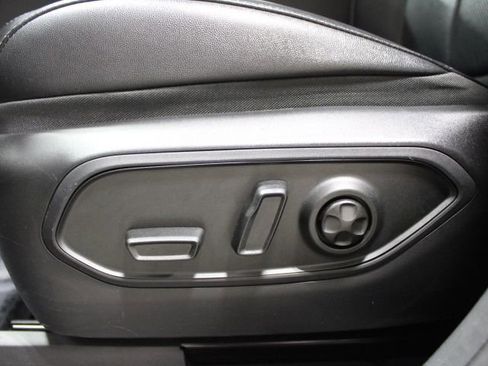 Used 2023 Jeep Grand Cherokee L Limited w/ Luxury Tech Group II AWD/4WD image 21