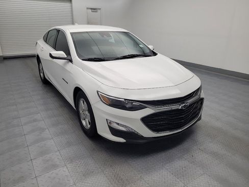 Used 2020 Chevrolet Malibu LT FWD image 13