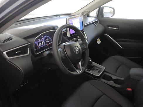 New 2026 Toyota Corolla Cross XLE w/ Convenience Package AWD/4WD image 12