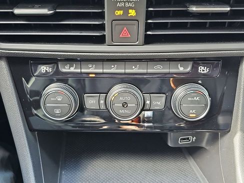 Used 2019 Volkswagen Jetta SEL FWD image 25