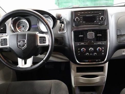 Used 2016 Dodge Grand Caravan SE w/ Quick Order Package 29E SE image 12