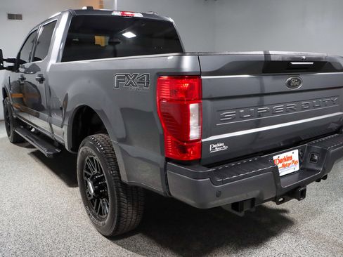 Used 2022 Ford F250 XLT w/ Black Appearance Package image 9