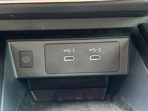 Used 2025 Nissan Kicks SV w/ Charging Package FWD image 23