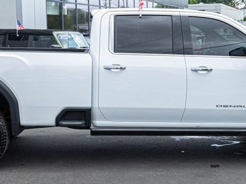 Used 2025 GMC Sierra 3500 Denali Ultimate AWD/4WD image 7