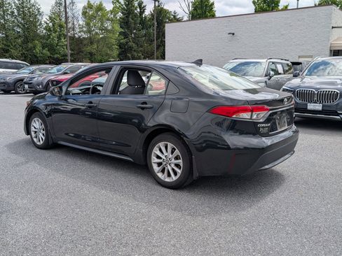 Used 2020 Toyota Corolla LE w/ LE Convenience Package FWD image 4