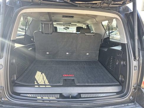 Used 2020 GMC Yukon XL Denali w/ Denali Ultimate Package image 10