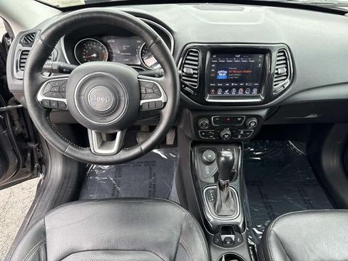 Used 2018 Jeep Compass Limited AWD/4WD image 17