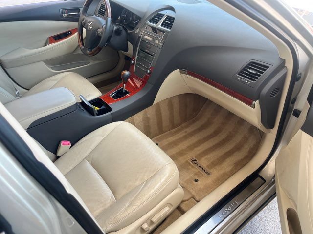 Used 2011 Lexus ES 350 FWD image 7